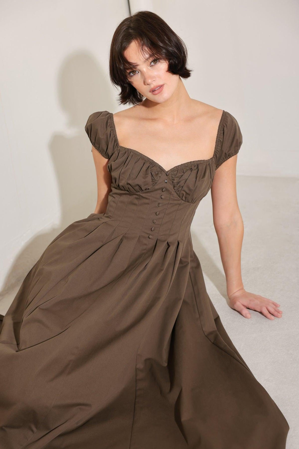 MOCHA MUSE MOMENT WOVEN MIDI DRESS