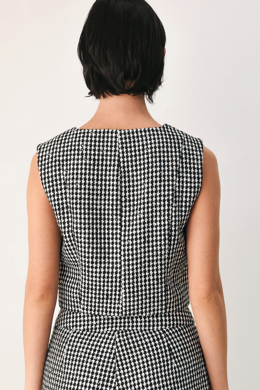 CHECKED IN SPARKLE HOUNDSTOOTH VEST