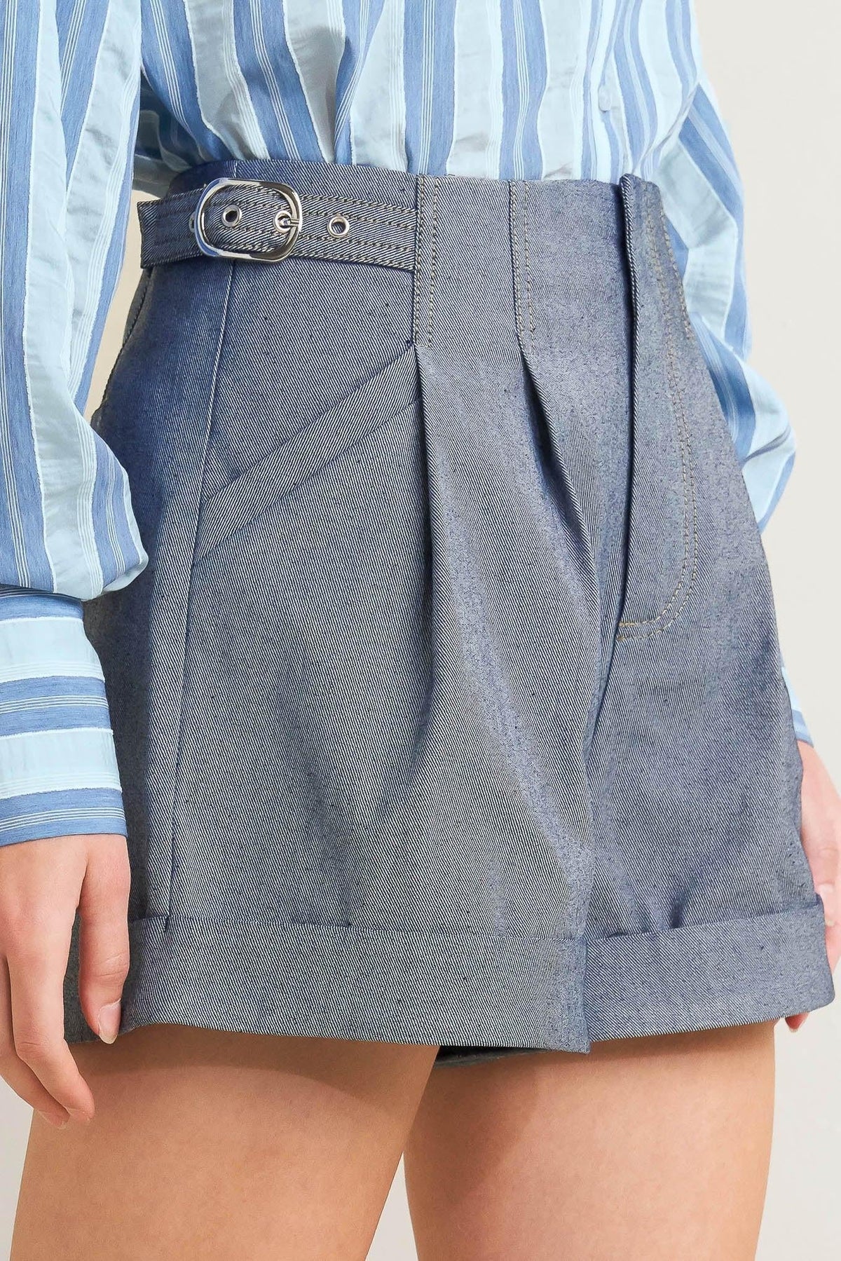 CONFIDENTLY COOL TAILORED WOVEN SHORT