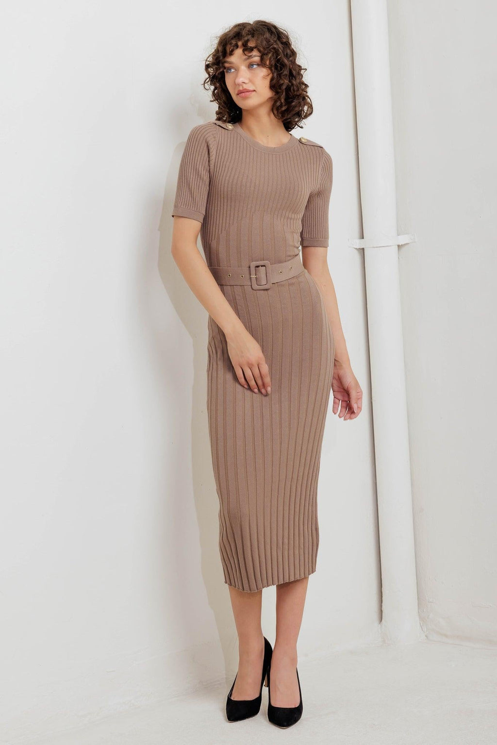 STRUCTURED CHIC SWEATER MIDI DRESS