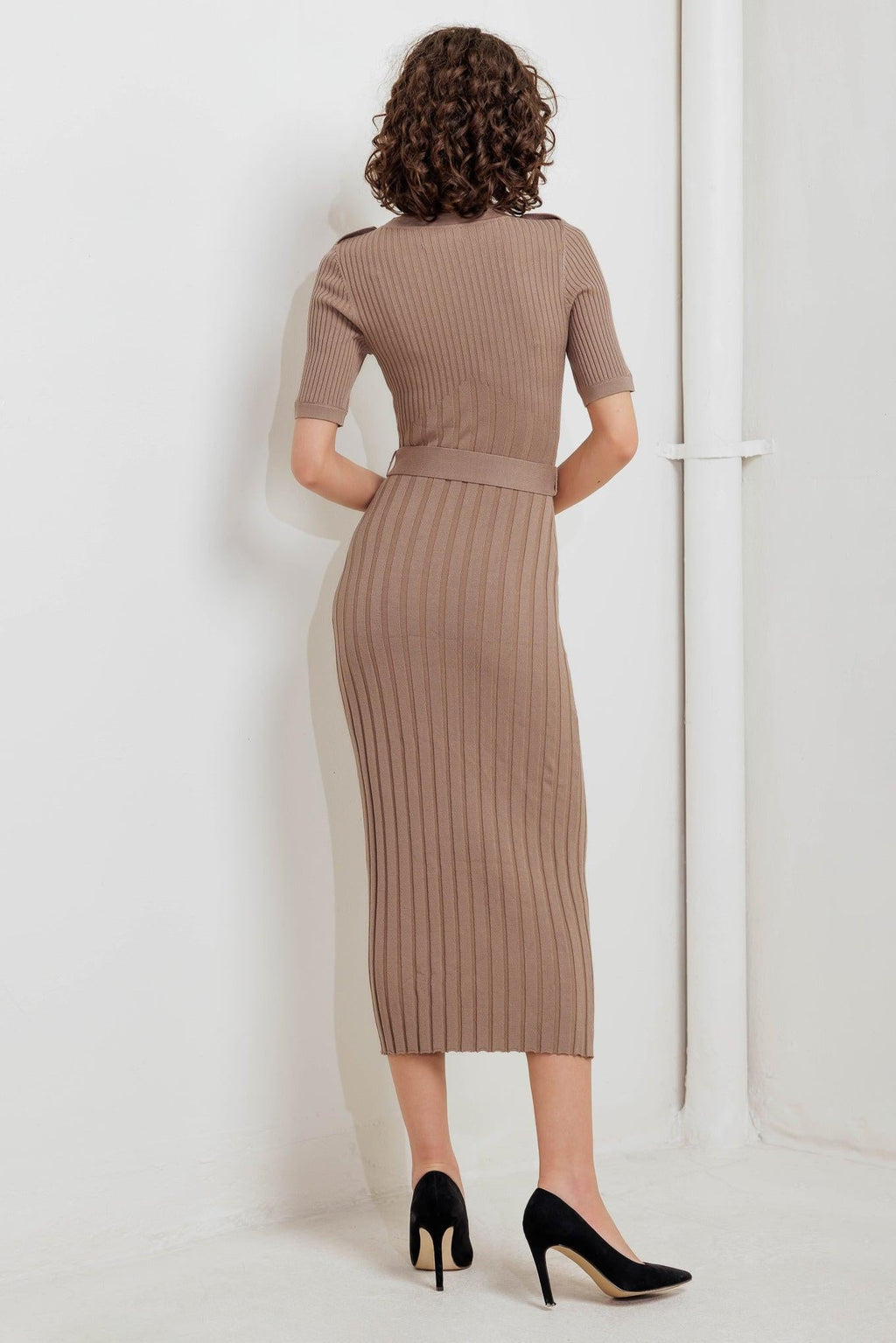 STRUCTURED CHIC SWEATER MIDI DRESS