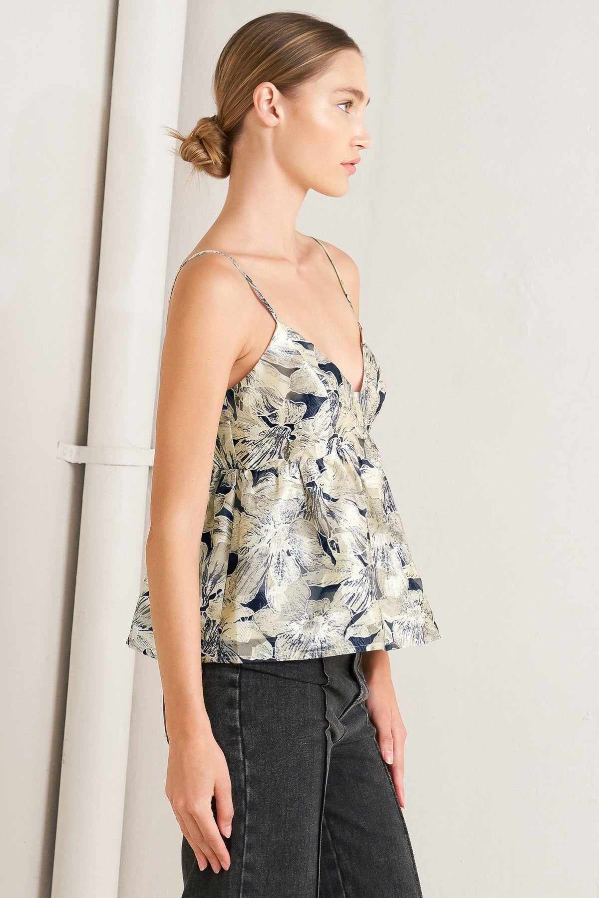 VACATION EDIT WOVEN TOP