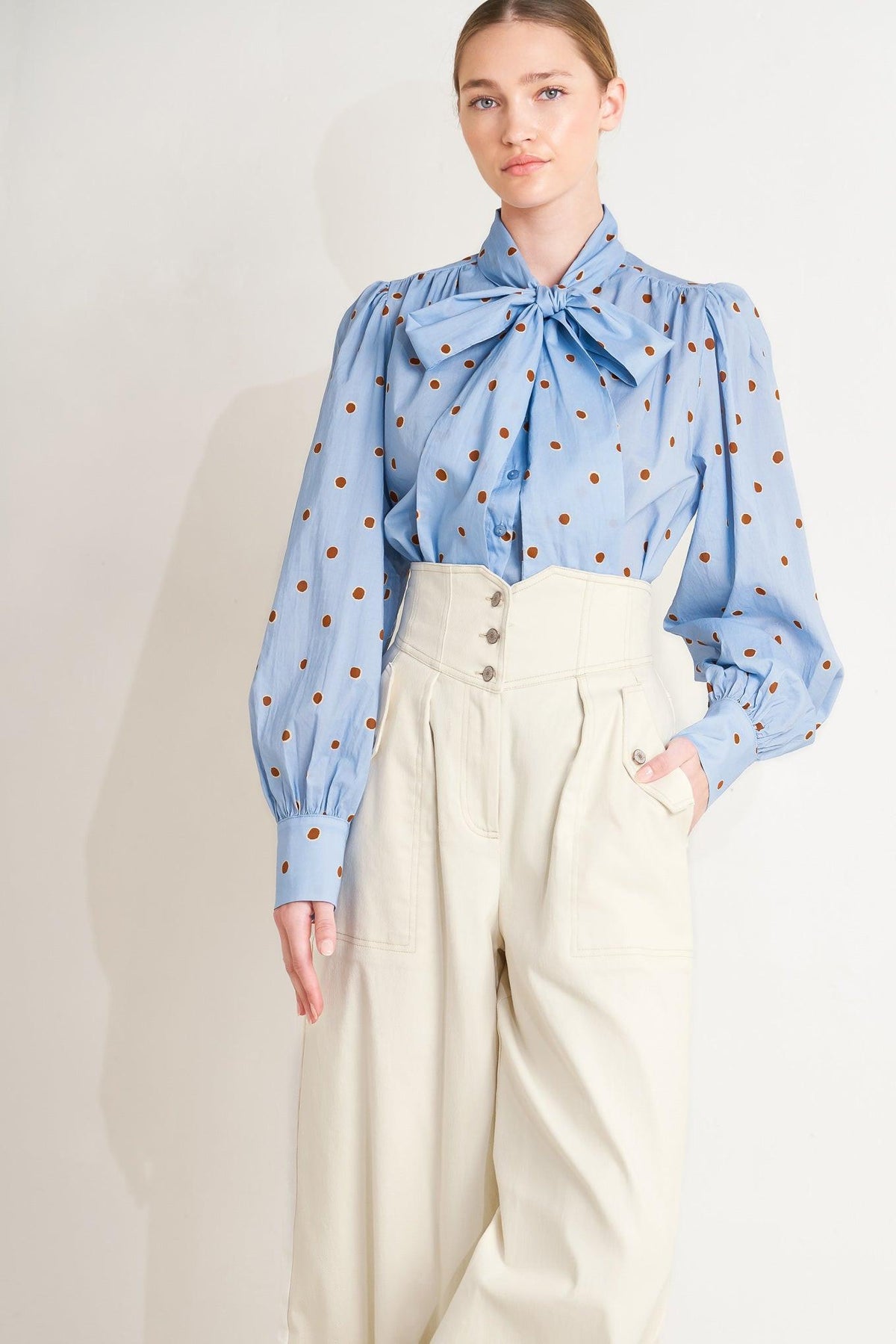 THE POLKA POWER MOVE WOVEN TOP