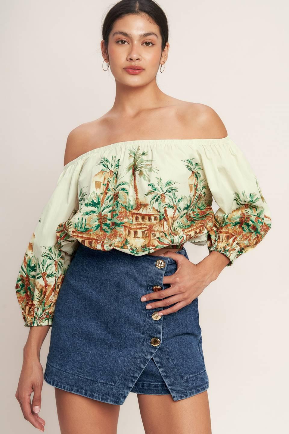 ISLAND TIME ONLY WOVEN CROP TOP