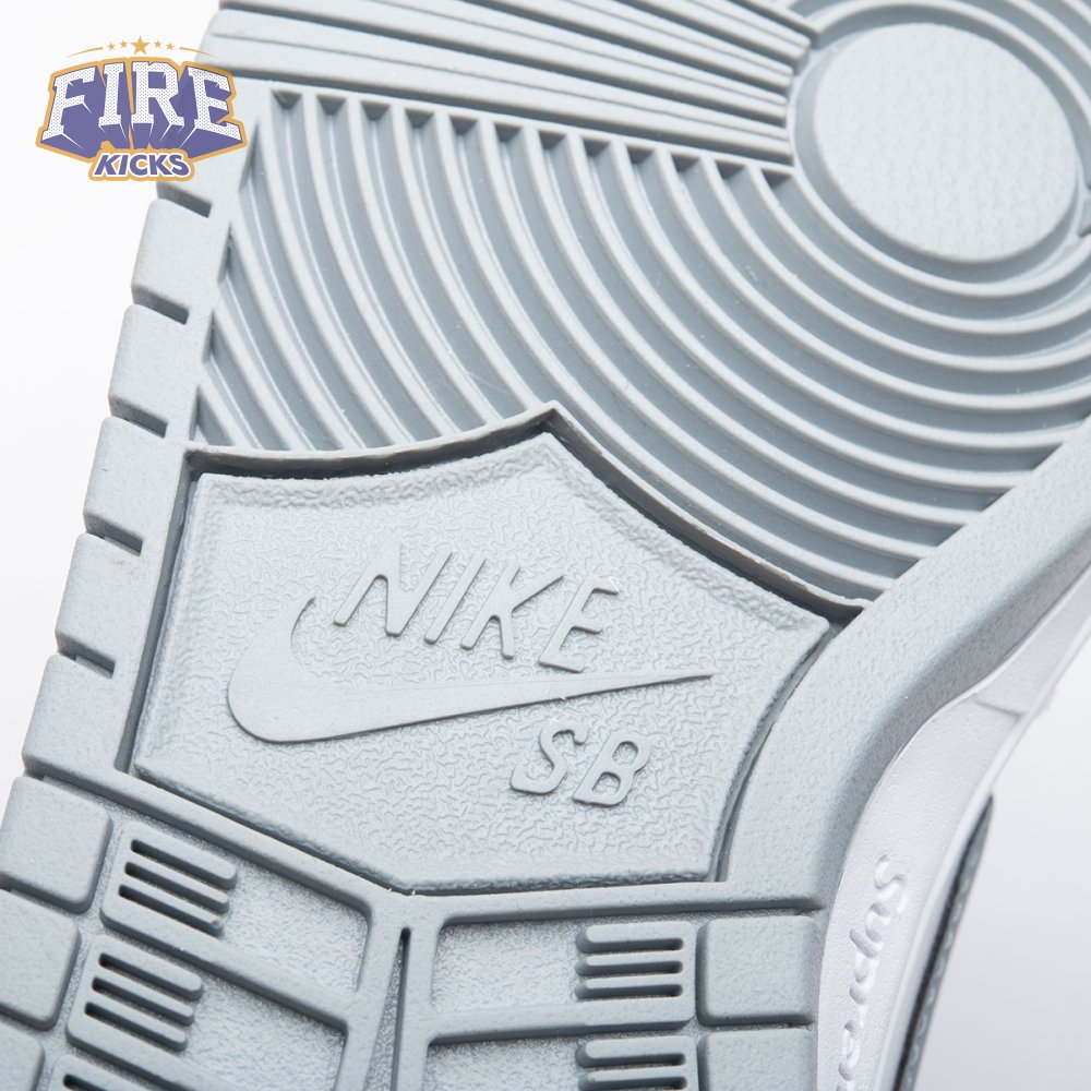 Nike SB Dunk Low 94 White Metallic Silver HQ8487-100 Unisex