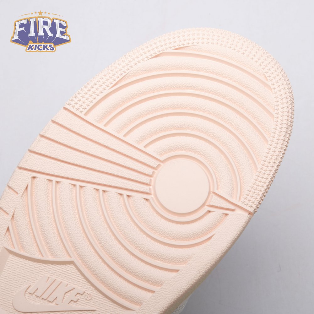 Jordan 1 Low SE Strawberry Milkshake IB8156-133 Unisex