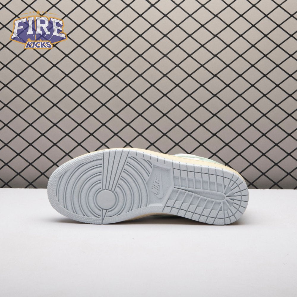 Jordan 1 Low Sail Jade Aura DC0774-108 Unisex