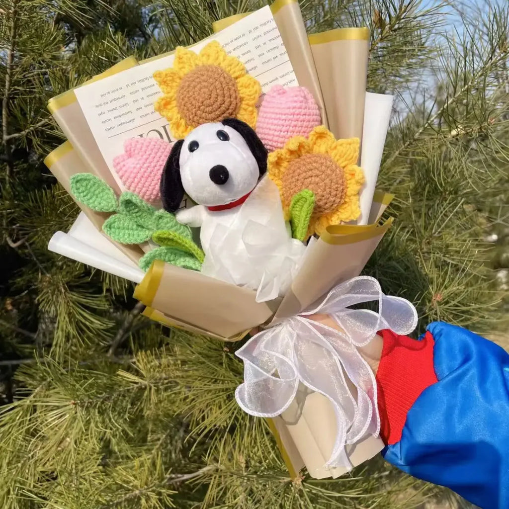 Kawaii Snoopy Plush Bouquet – Crochet Flowers Valentine or Graduation Gift